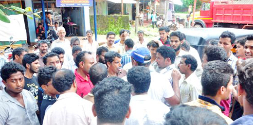 Manjanady villagers up in arms against sand smuggling 